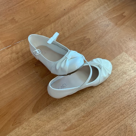 Girls White Dress Shoes - Picture 4 of 4
